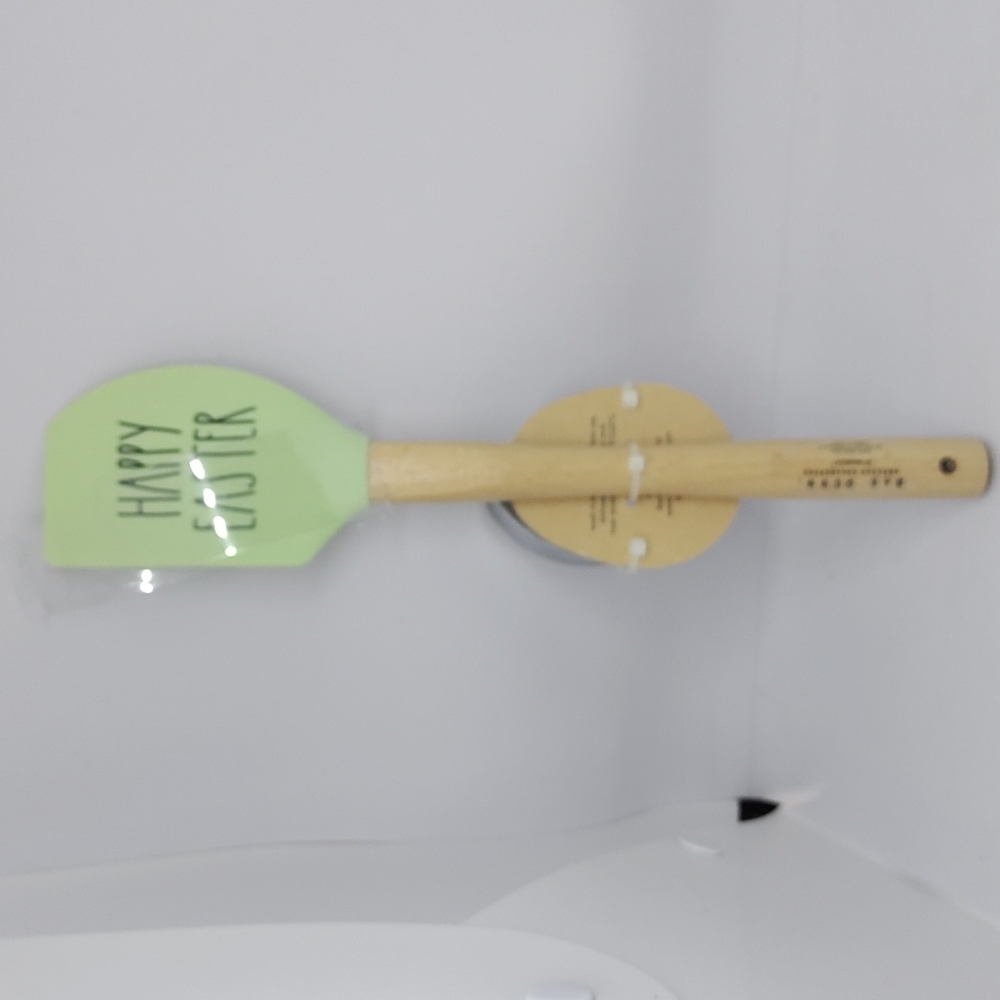 rae dunn Happy Easter Silicon Spatula And Egg Cookie Cutter New - Picture 4 of 5